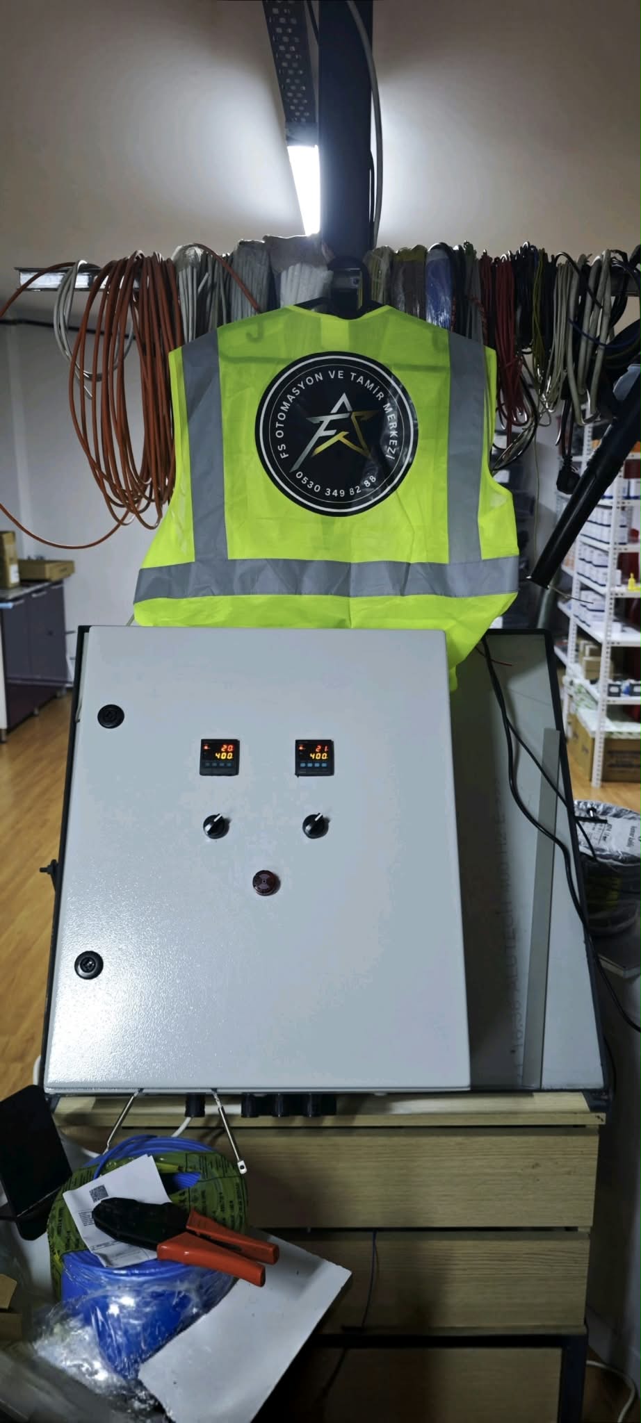 Control panel front door and indicators.